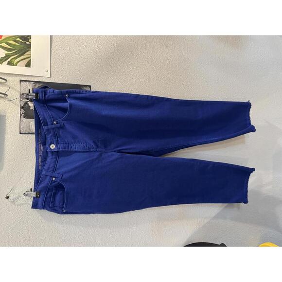 Chico's So Slimming Girlfriend Slim Leg Crop Jeans - Blue - Size 12 - Picture 1 of 6